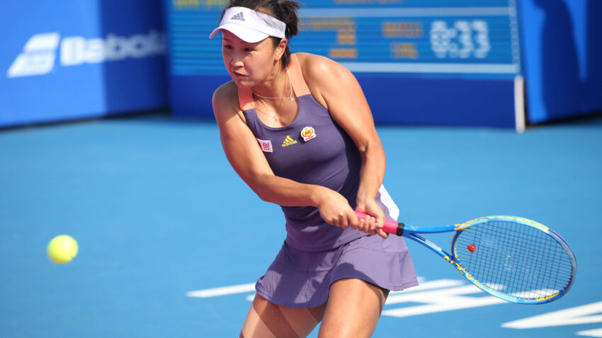 A NEW ATTEMPT TO CALM THE PUBLIC: Peng Appears at Tournament in China (VIDEO)