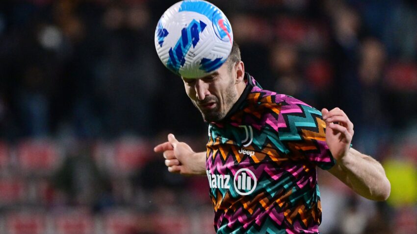 Chiellini retires after 116 games for Italy!