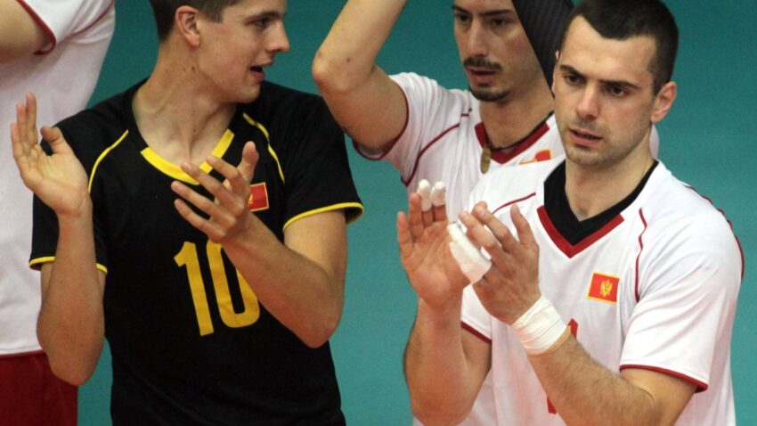 The Netherlands is too strong for Montenegro. Score was 3:0