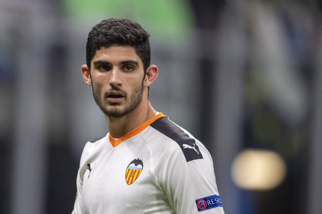 WOLVES BRING ANOTHER PORTUGUESE: Guedes arrives in the Premier League!