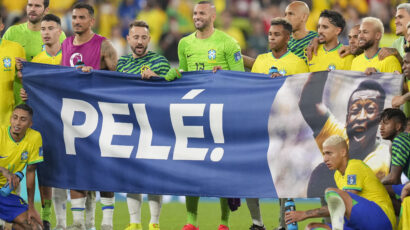 THE FOOTBALL WORLD CELEBRATES: Pele is gradually recovering!