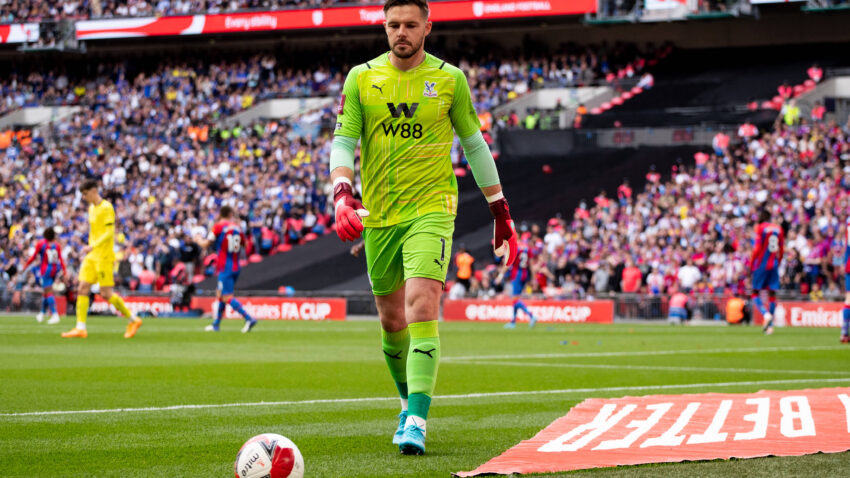 Jack Butland Signs for Manchester United as Backup Goalkeeper