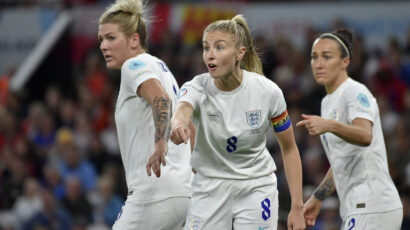 Leah Williamson Empowers OneLove Armband in Solidarity with Jakub Jankto at Arnold Clark Cup