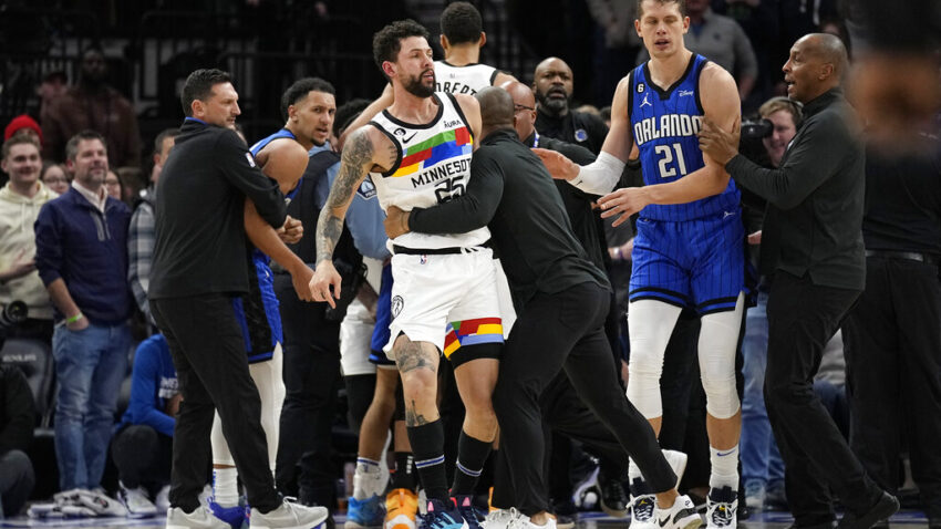 FIGHTING AGAIN – 5 players suspended in Minnesota! (VIDEO)