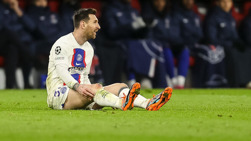 FANS WHISTLED MESSI: "This is an insult to football"