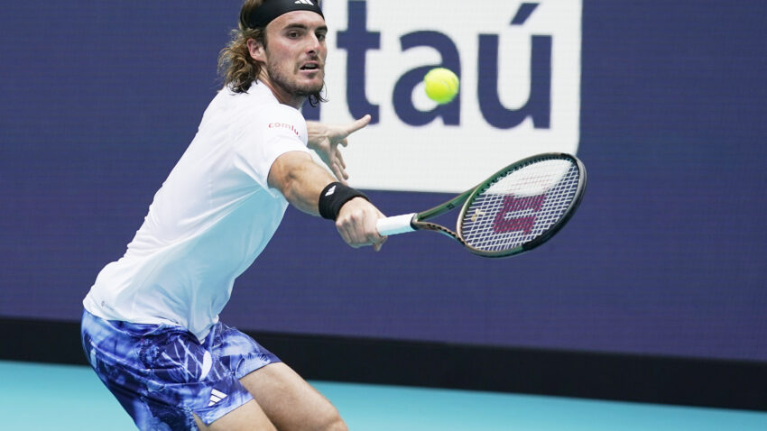 Tsitsipas was left without a coach before Roland Garros