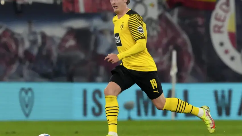 Brandt remains loyal to Borussia Dortmund