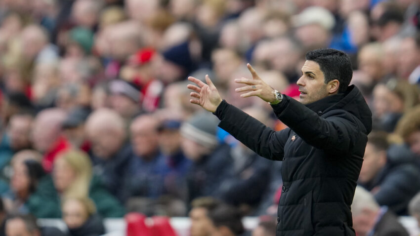 Arsenal aim to extend lead as in-form Aston Villa visit the Emirates