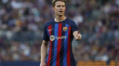 Manchester United Maintain Interest in Frenkie de Jong