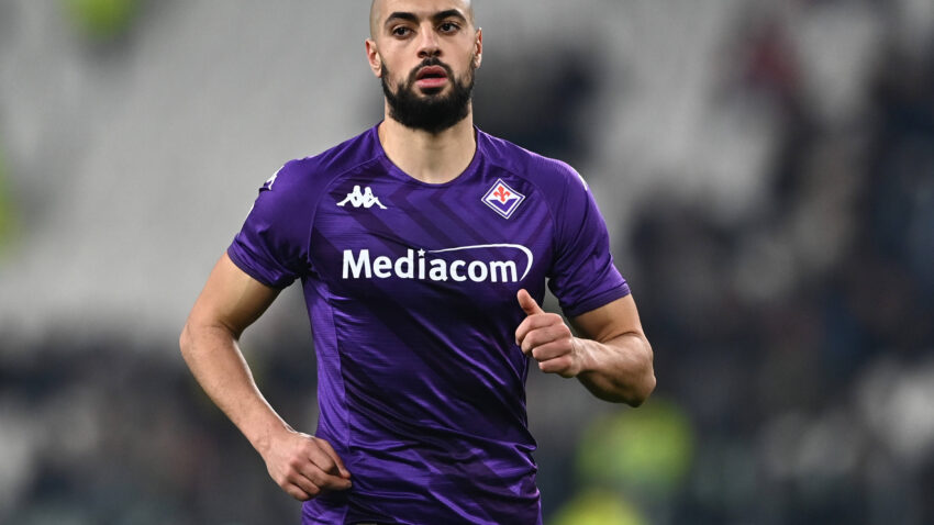 Fiorentina's Deadline for Amrabat: Manchester United and Liverpool Lurk as Decision Looms