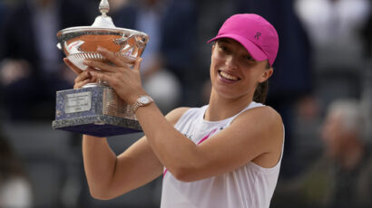 Swiatek beats Sabalenka 6-2 6-3 to win Italian Open