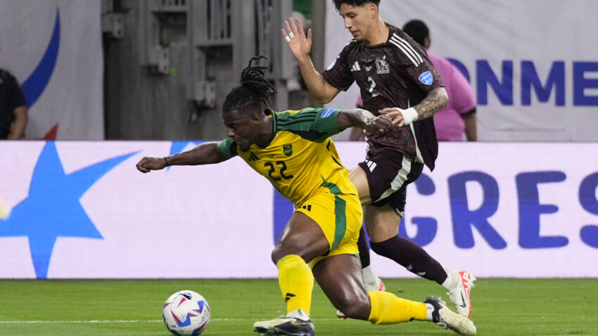 Mexico beats Jamaica 1-0 in Copa America opener