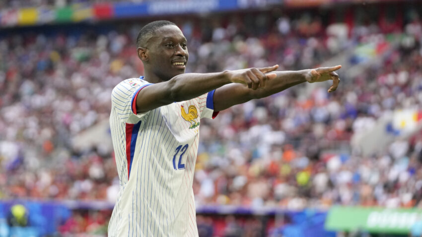 France go through to the quarter finals after a hard-fought 1-0 victory against Belgium