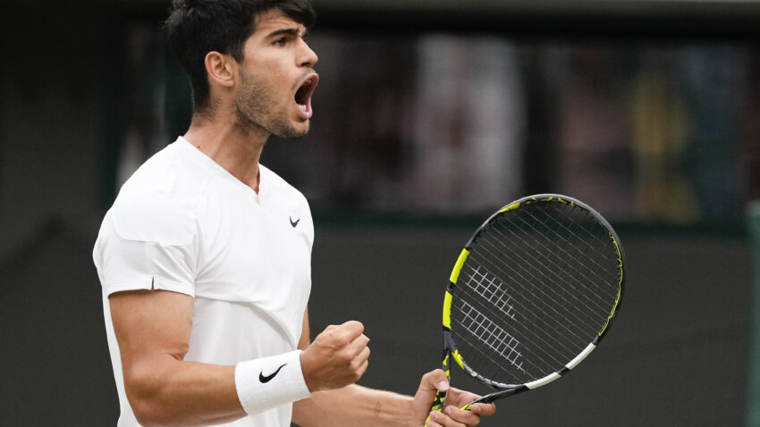 Alcaraz fights back to reach Wimbledon semis, Sinner toppled by Medvedev