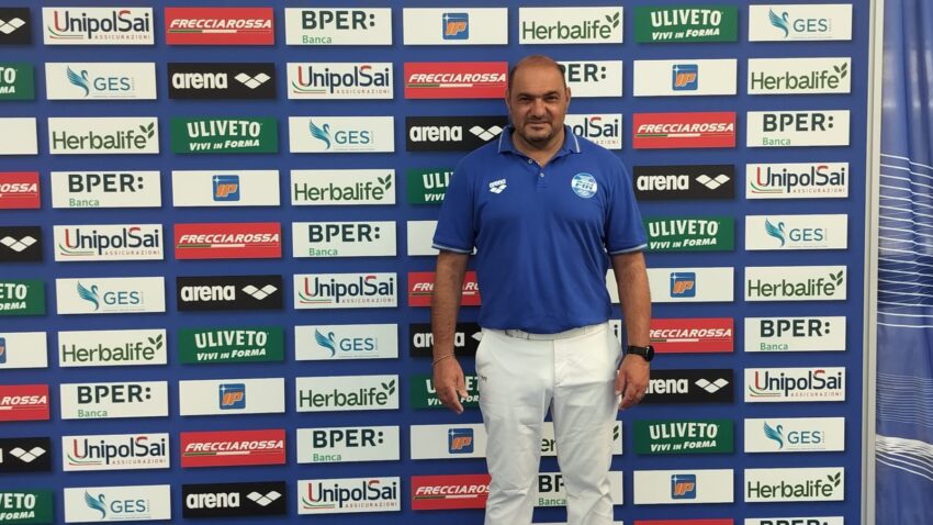 Alex De Raffaele officiates in Naples