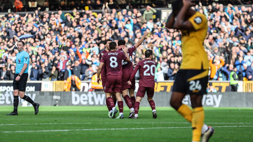 Late winner by Stones give Manchester City 2-1 win against Wolverhampton Wds at Molineux