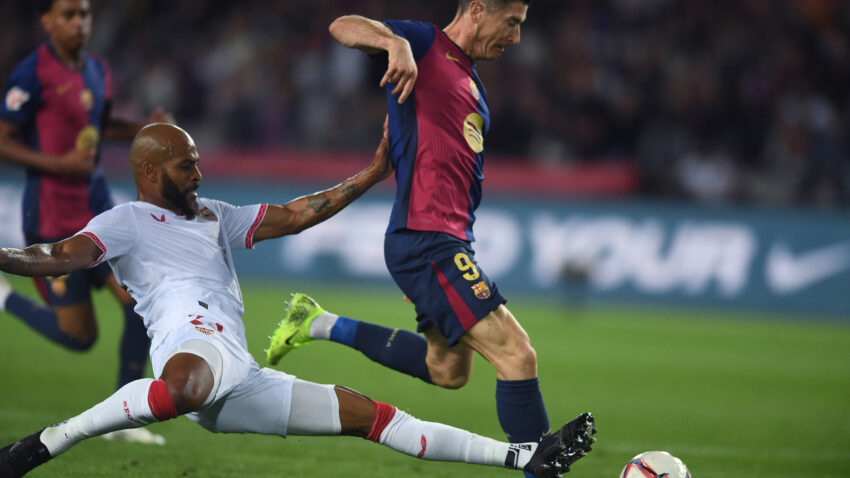 Robert Lewandowski on fire as Barca win against Sevilla