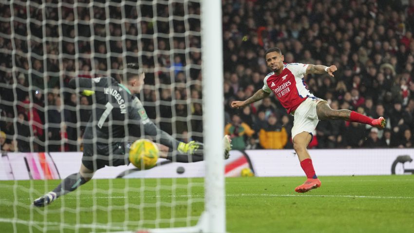 Arsenal have to win at home against Ipswich to keep their title race alive