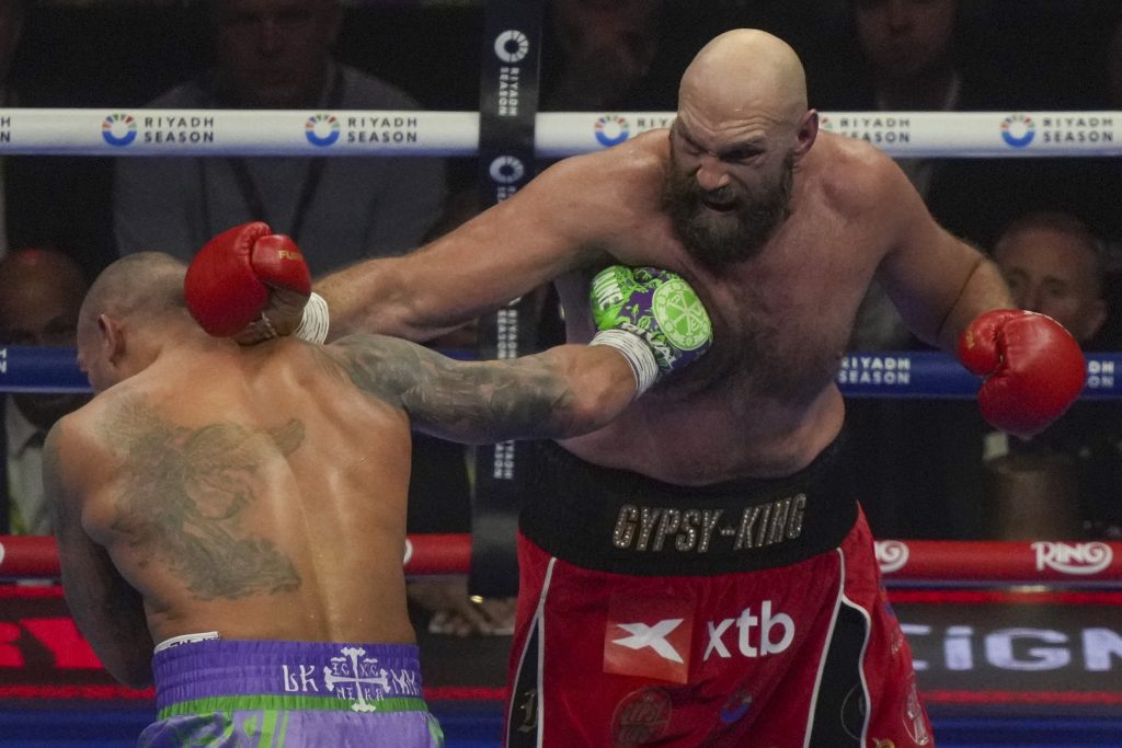 Oleksandr Usyk Blocks Tyson Fury In A Heated Rematch For The World Heavyweight Title | Maltasport.mt