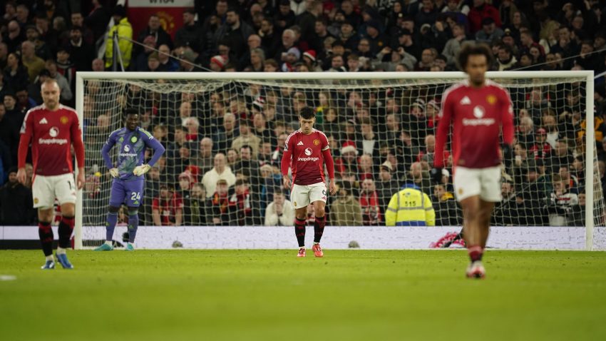 Manchester United loose yet again