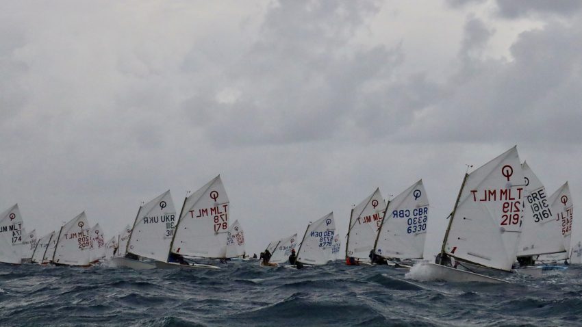 Challenging weather conditions marks day two of International Championships
