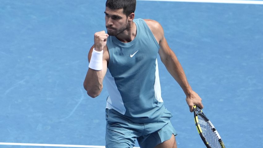 Alcaraz advances to the quarter-finals as Draper withdraws during the match