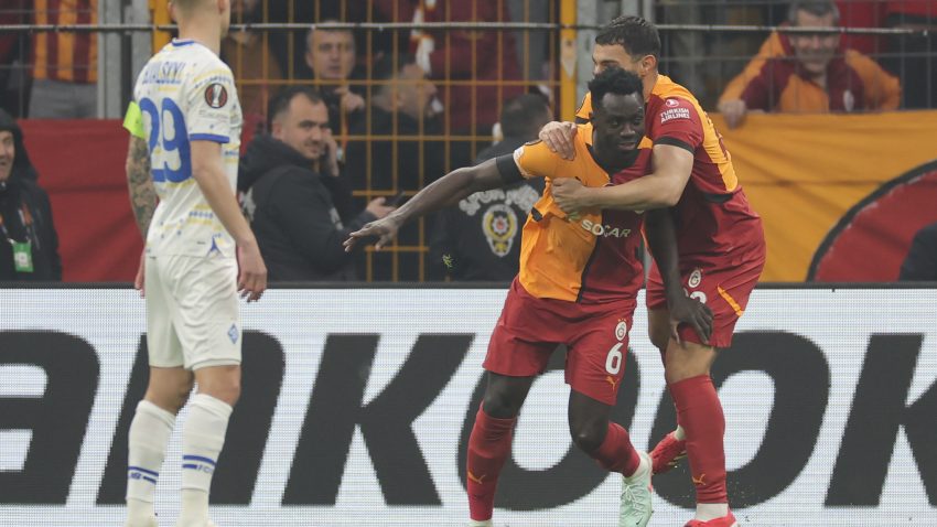Galatasaray visit Amsterdam as they seek a top 8 place