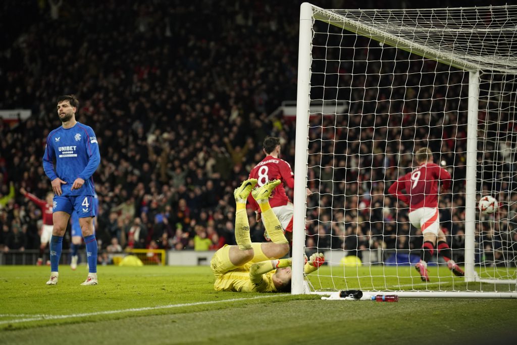 Bruno Fernandes Gives United Late Win At Old Trafford | Maltasport.mt