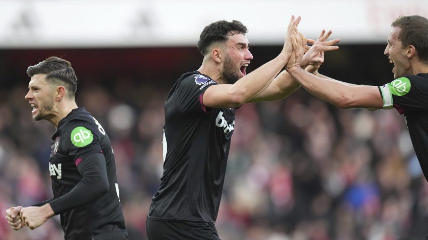 Confidence boosted West Ham face Leicester