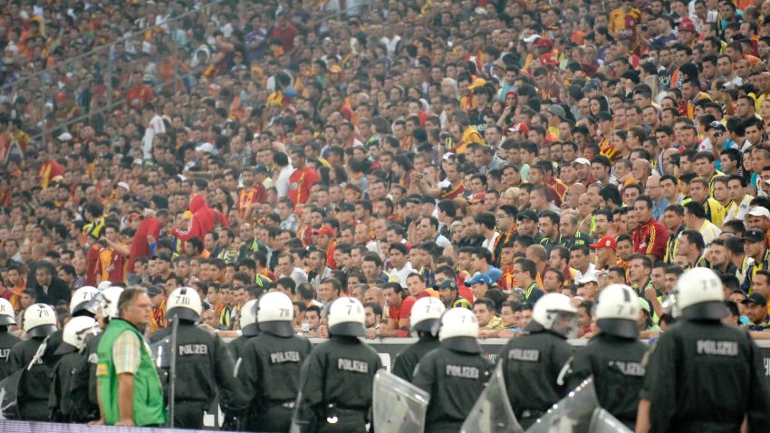 Galatasaray and Fenerbahce share spoils in a heated derby