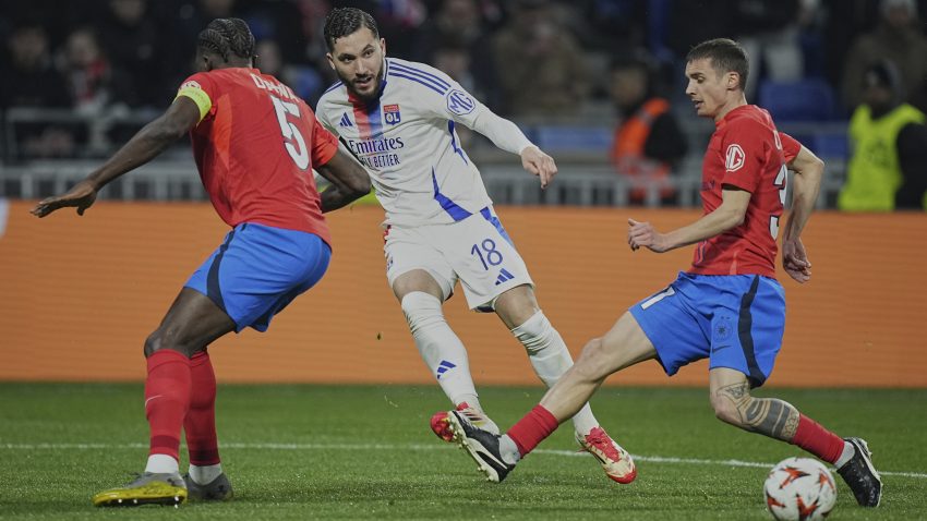 Strasbourg and Lyon face off, with European implications involved