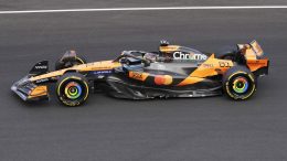 Norris wins São Paulo sprint as Piastri crashes out