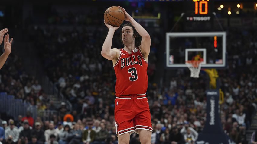 The Bulls surprise Lakers at the buzzer