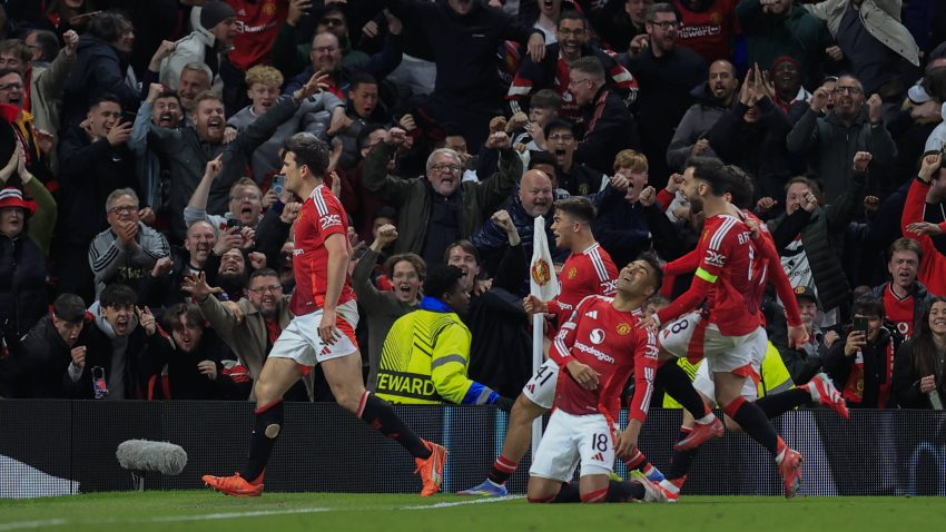 United pull off stunning comeback to reach semis
