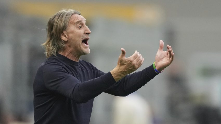 Fiorentina keep European hopes alive