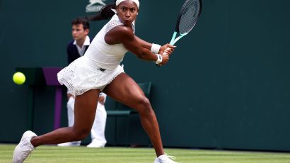 Coco Gauff overcomes racket mix-up to win opening match at French Open