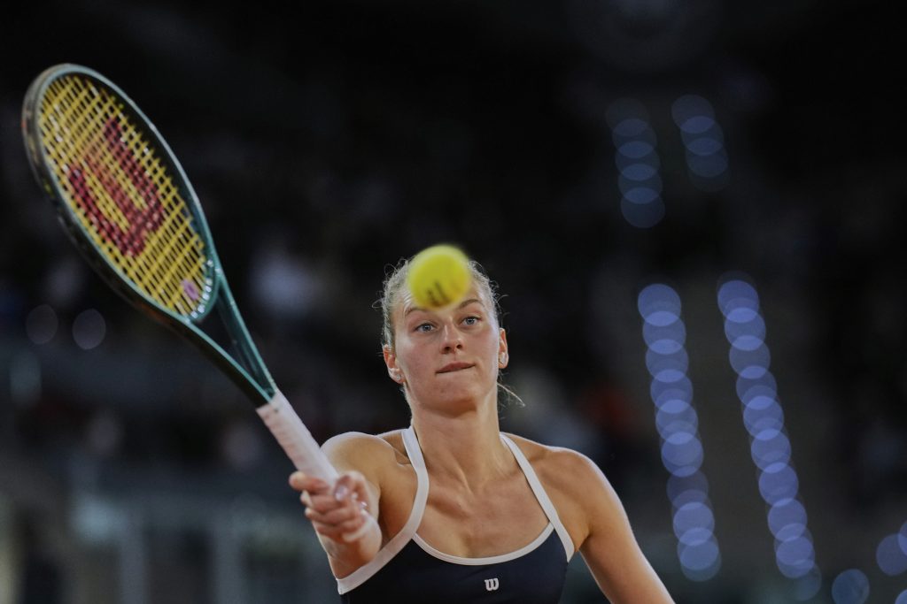 Kostyuk Makes Rare Gesture Of Respect With Handshake After Beating Kasatkina At Italian Open Kostyuk Makes Rare Gesture Of Respect With Handshake After Beating Kasatkina At Italian Open | Maltasport.mt