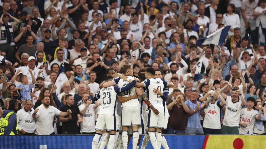 Lightning start lifts Tottenham to strong first-leg lead