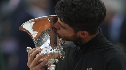 Carlos Alcaraz beats Jannik Sinner to win Rome title