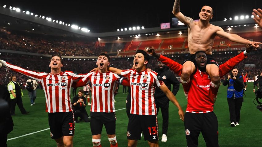 Last-gasp Ballard header sends Sunderland to Championship Playoff Final