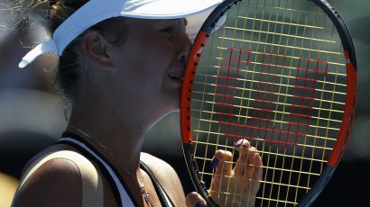 Kostyuk makes rare gesture of respect with handshake after beating Kasatkina at Italian Open