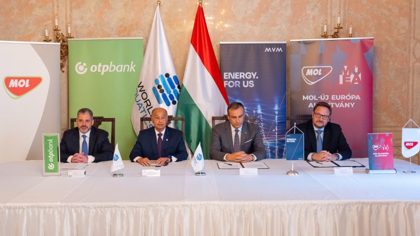 World Aquatics partners with MOL, MVM and OTP to support growing presence in Hungary