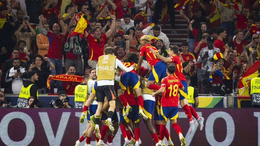 Spain reach final after nine-goal thriller