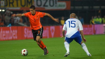 Memphis and Dumfries shine as Netherlands lead qualifying action