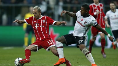 Rafinha bids farewell to football at 39