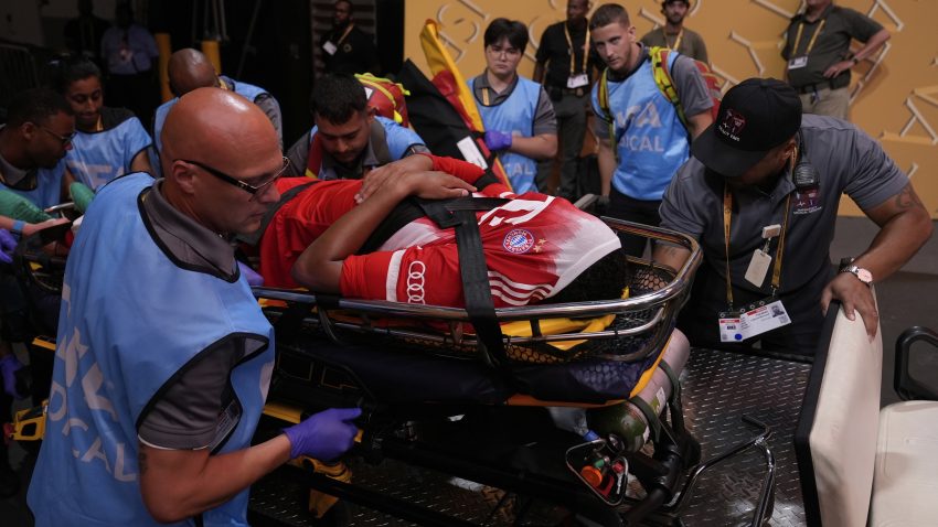 Musiala sidelined for 4–5 months with fractured fibula after clash with Donnarumma