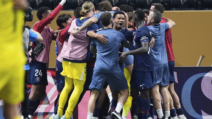 Paris Saint-Germain beat Bayern Munich to reach semis