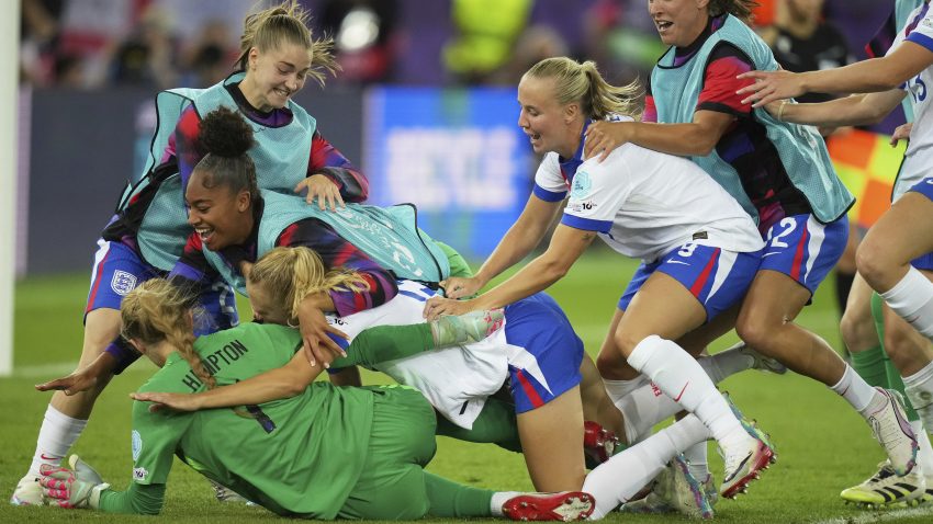 Lionesses advance to semi-finals after dramatic shootout