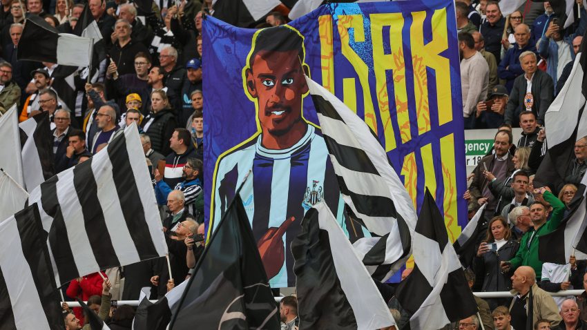 Newcastle and Liverpool set for Monday night clash