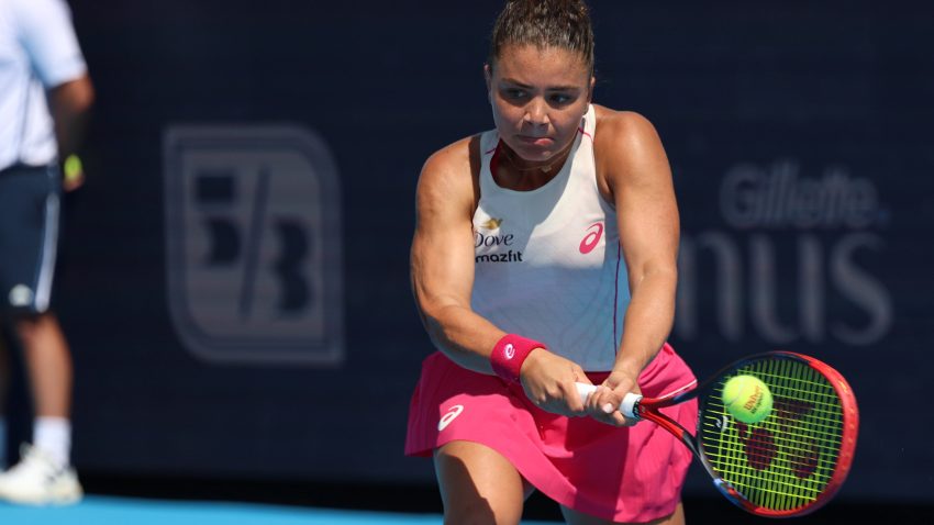 Paolini stuns Gauff to reach Cincinnati semi-finals after stirring comeback